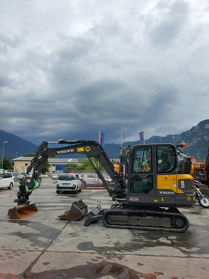 VOLVO EC60E - Міні-екскаватор: фото 2 VOLVO EC60E - Міні-екскаватор: фото 2