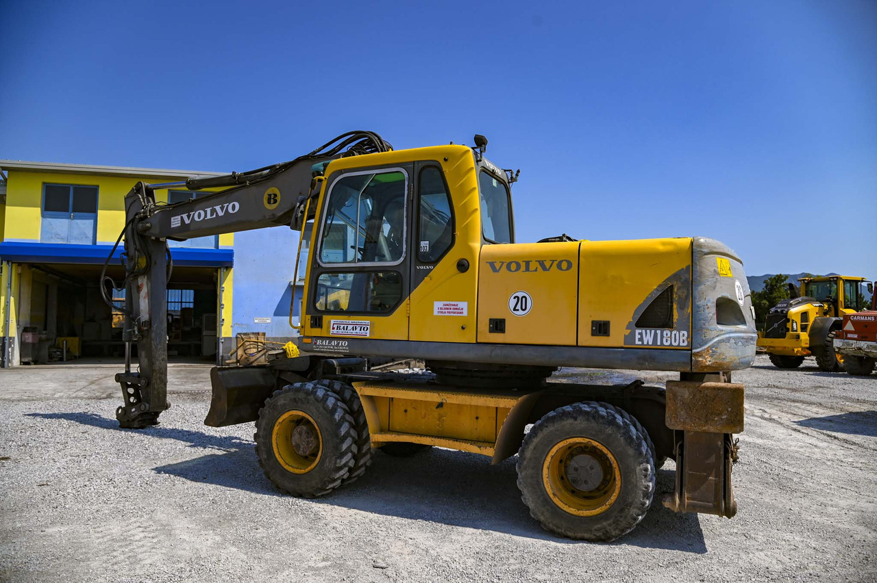 VOLVO EW180B - Колісний екскаватор: фото 3 VOLVO EW180B - Колісний екскаватор: фото 3