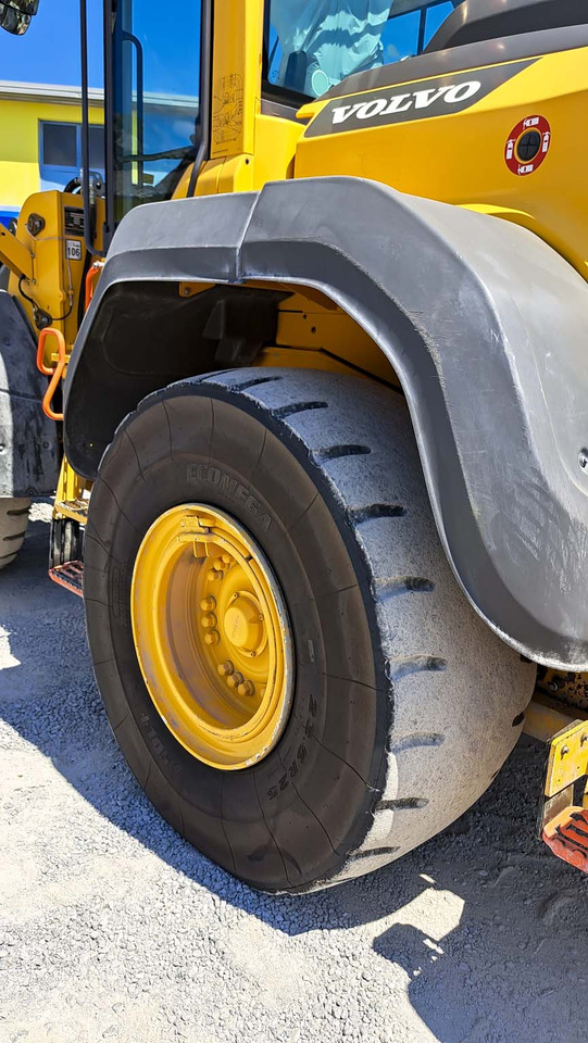 Колісний навантажувач VOLVO L120H: фото 30