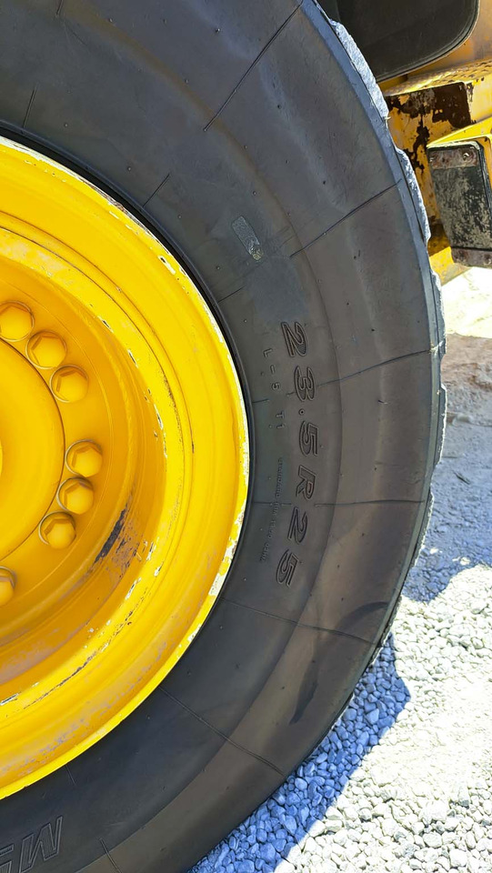 Колісний навантажувач VOLVO L120H: фото 33