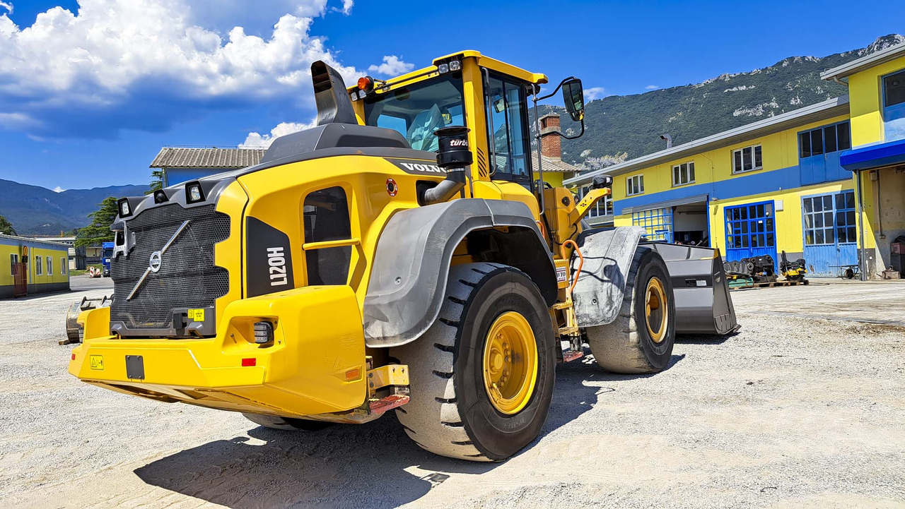 Колісний навантажувач VOLVO L120H: фото 8