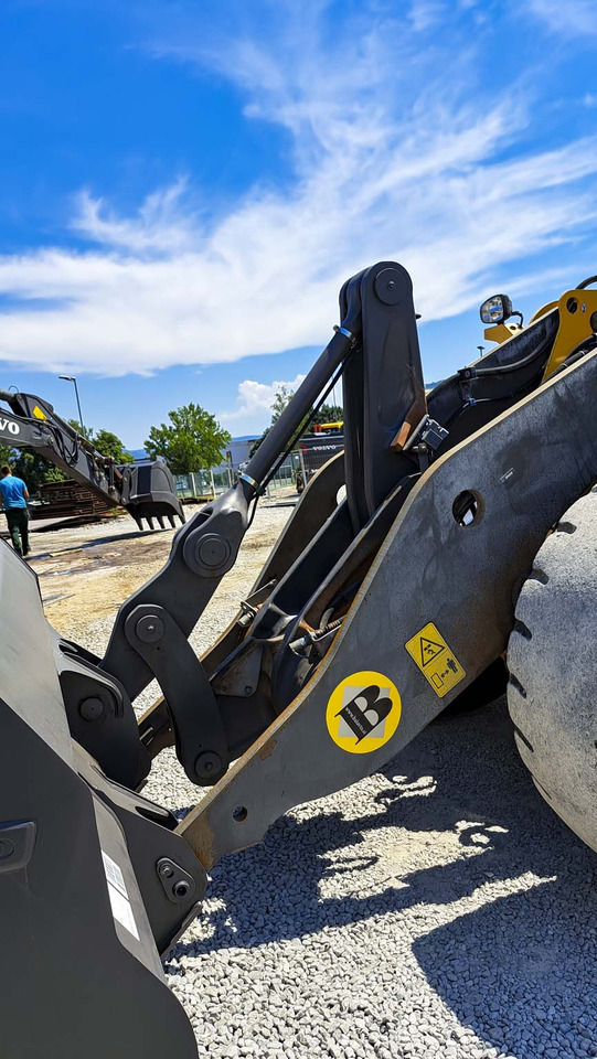 Колісний навантажувач VOLVO L120H: фото 15