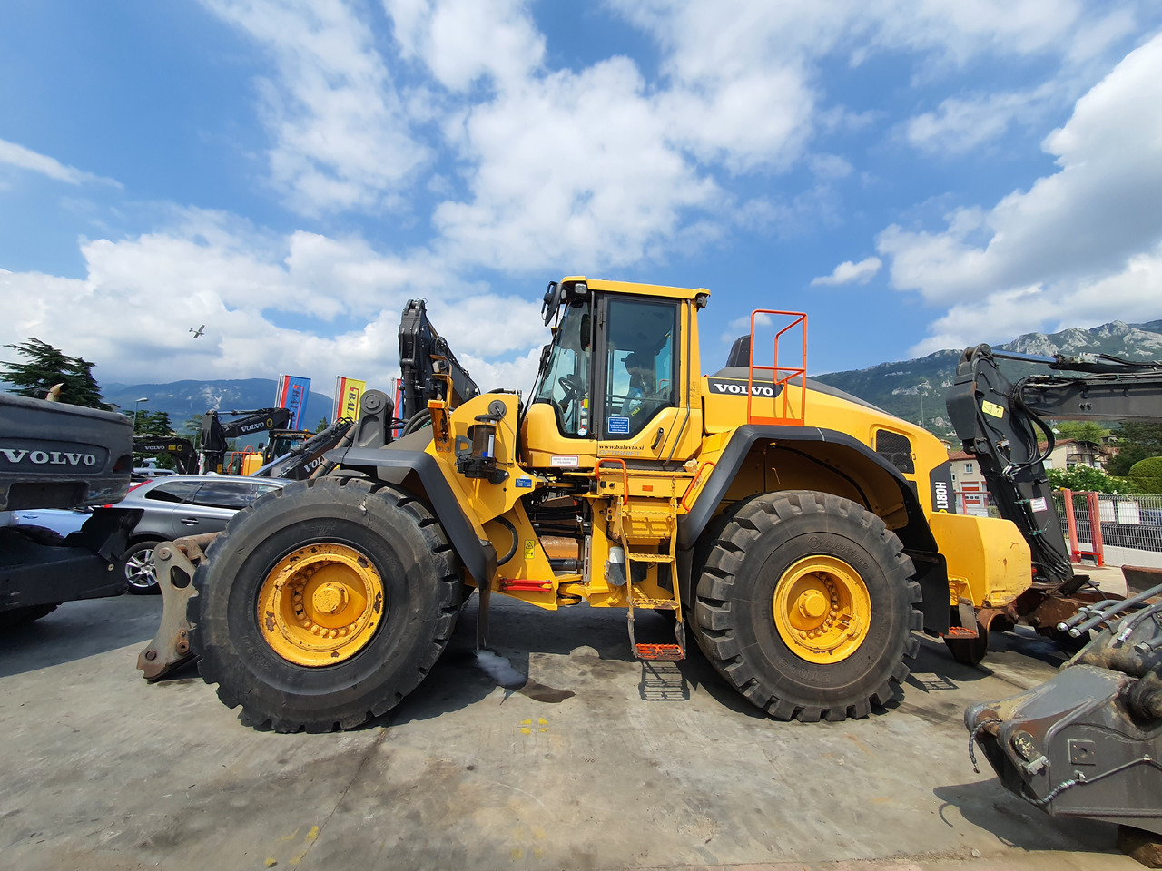 VOLVO L180H - Колісний навантажувач: фото 1 VOLVO L180H - Колісний навантажувач: фото 1
