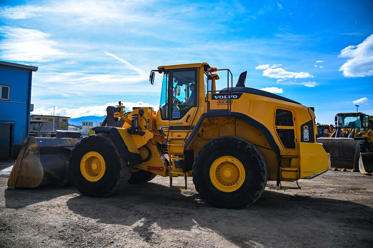 VOLVO L180H - Колісний навантажувач: фото 3 VOLVO L180H - Колісний навантажувач: фото 3
