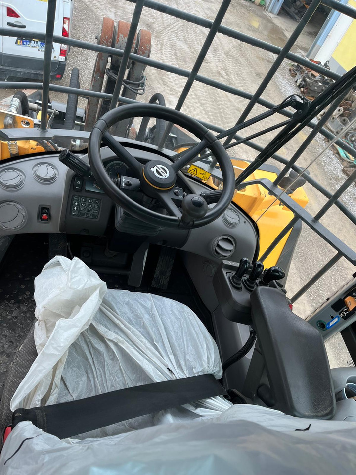 VOLVO L220H в лізинг VOLVO L220H: фото 20