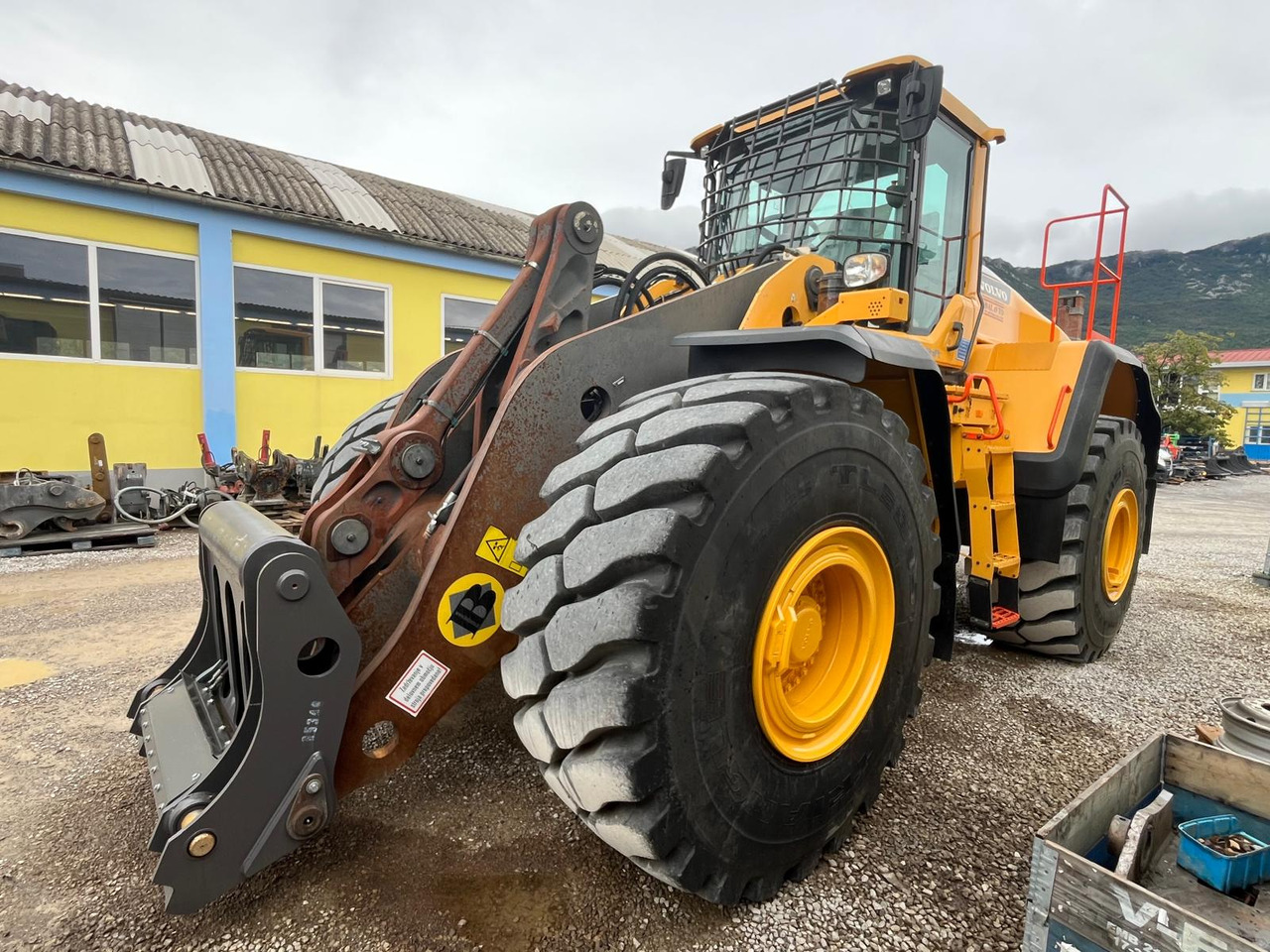 Volvo L220H - Колісний навантажувач: фото 3 Volvo L220H - Колісний навантажувач: фото 3