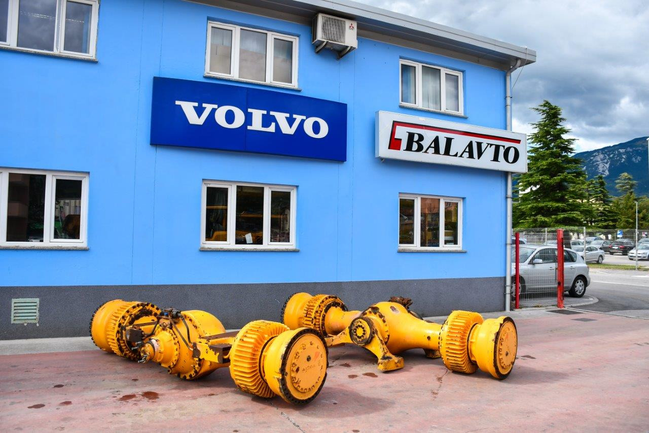 Volvo L350F - Вісь та запчастини в категорії Колісні навантажувачі: фото 3 Volvo L350F - Вісь та запчастини в категорії Колісні навантажувачі: фото 3