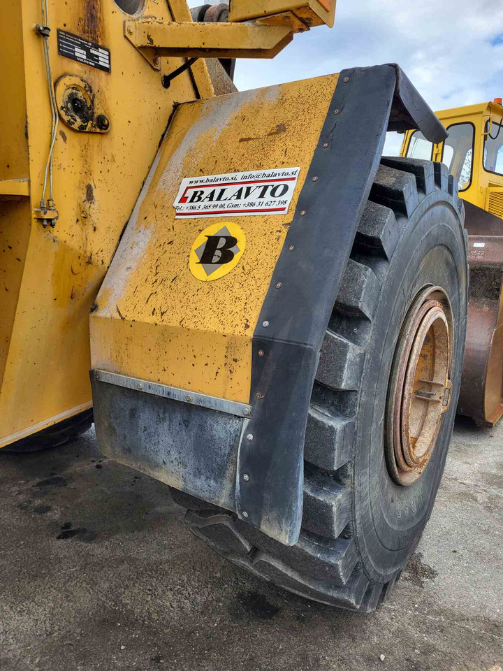 Volvo front fenders - Крило в категорії Навантажувачі: фото 1 Volvo front fenders - Крило в категорії Навантажувачі: фото 1