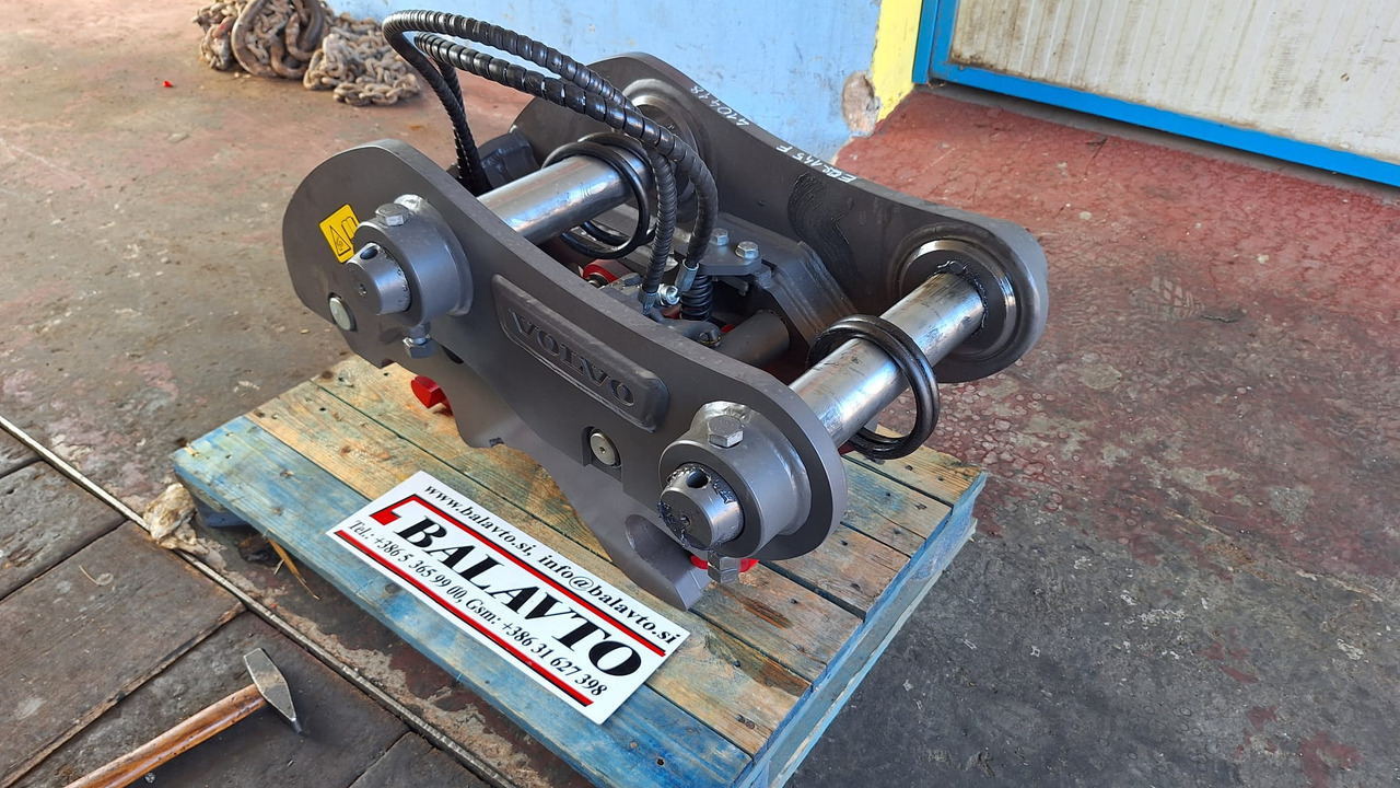 Volvo hydraulic quick coupler UNI65 - Зчіпний пристрій в категорії Екскаватори: фото 5 Volvo hydraulic quick coupler UNI65 - Зчіпний пристрій в категорії Екскаватори: фото 5