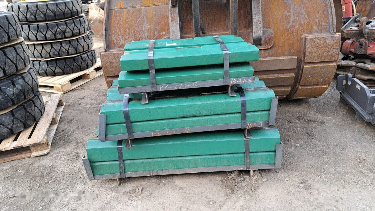 Blow bars for McCloskey I34, I44, I54 crusher - Запчастини в категорії Дробарки: фото 3 Blow bars for McCloskey I34, I44, I54 crusher - Запчастини в категорії Дробарки: фото 3