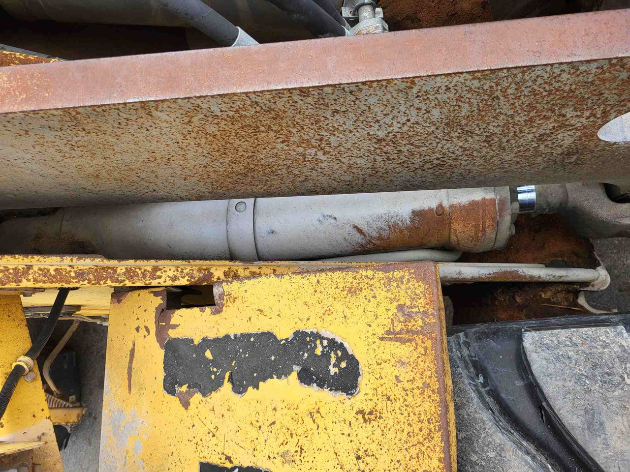 Volvo lifting cylinder - Запчастини в категорії Навантажувачі: фото 3 Volvo lifting cylinder - Запчастини в категорії Навантажувачі: фото 3