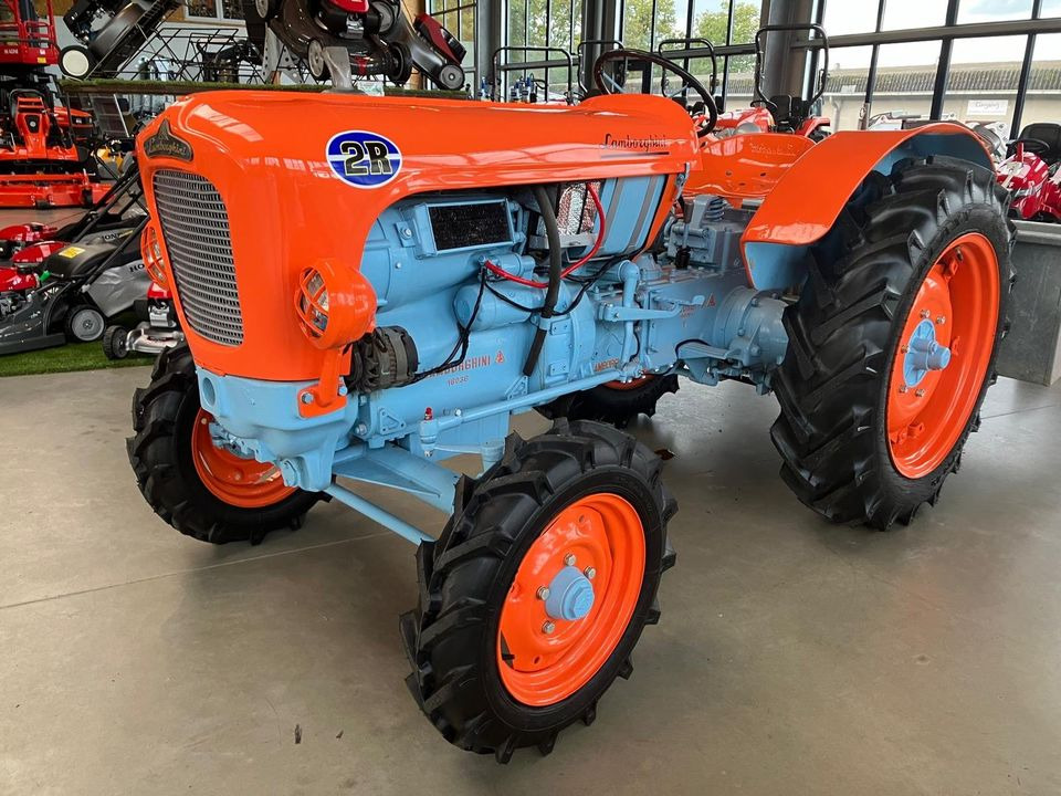 Lamborghini 2 R Typ FL3 Sammlerstück Oldtimer - Трактор: фото 1 Lamborghini 2 R Typ FL3 Sammlerstück Oldtimer - Трактор: фото 1