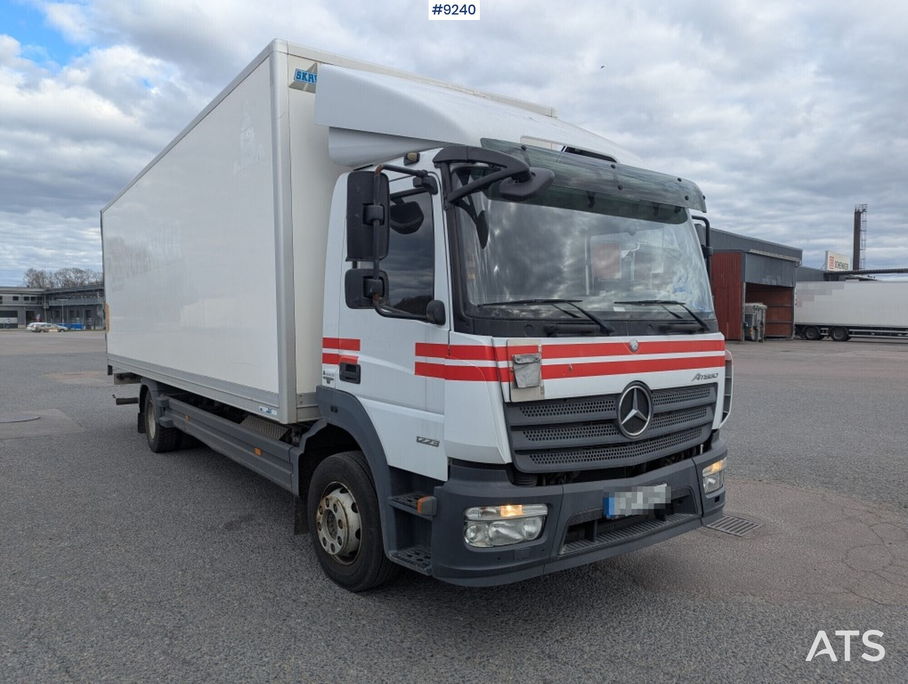 Box Truck Mercedes-Benz Atego with tail lift (SEE VIDEO) - Вантажівка з закритим кузовом: фото 2 Box Truck Mercedes-Benz Atego with tail lift (SEE VIDEO) - Вантажівка з закритим кузовом: фото 2
