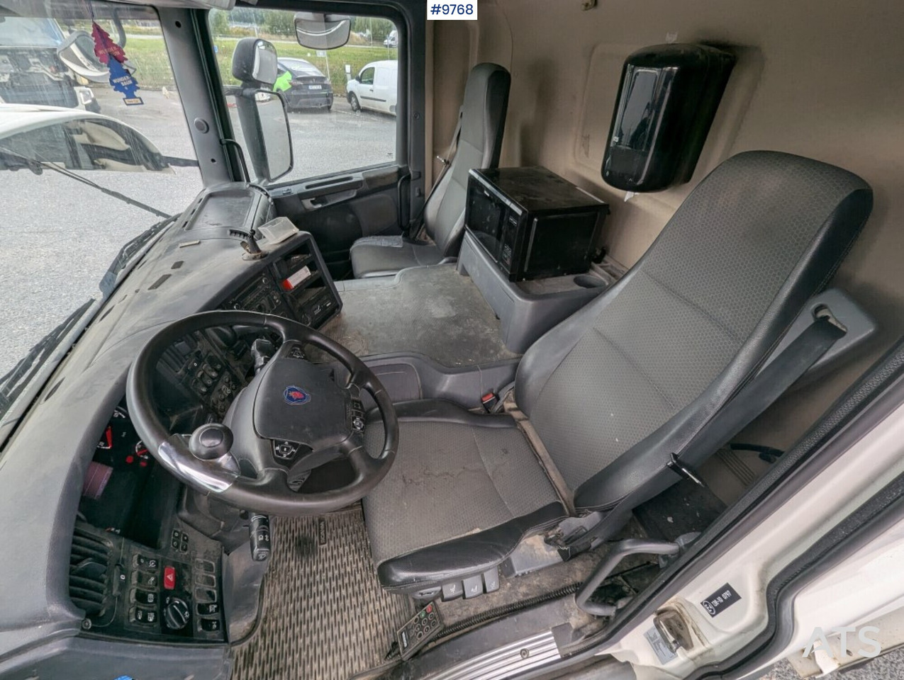 Box Truck Scania P280 4X2 with tail lift - Вантажівка з закритим кузовом: фото 5 Box Truck Scania P280 4X2 with tail lift - Вантажівка з закритим кузовом: фото 5