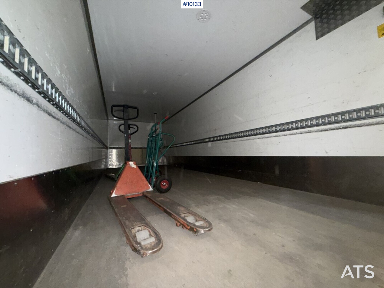 Box Truck Scania P280 Gas-powered - Вантажівка з закритим кузовом: фото 4 Box Truck Scania P280 Gas-powered - Вантажівка з закритим кузовом: фото 4