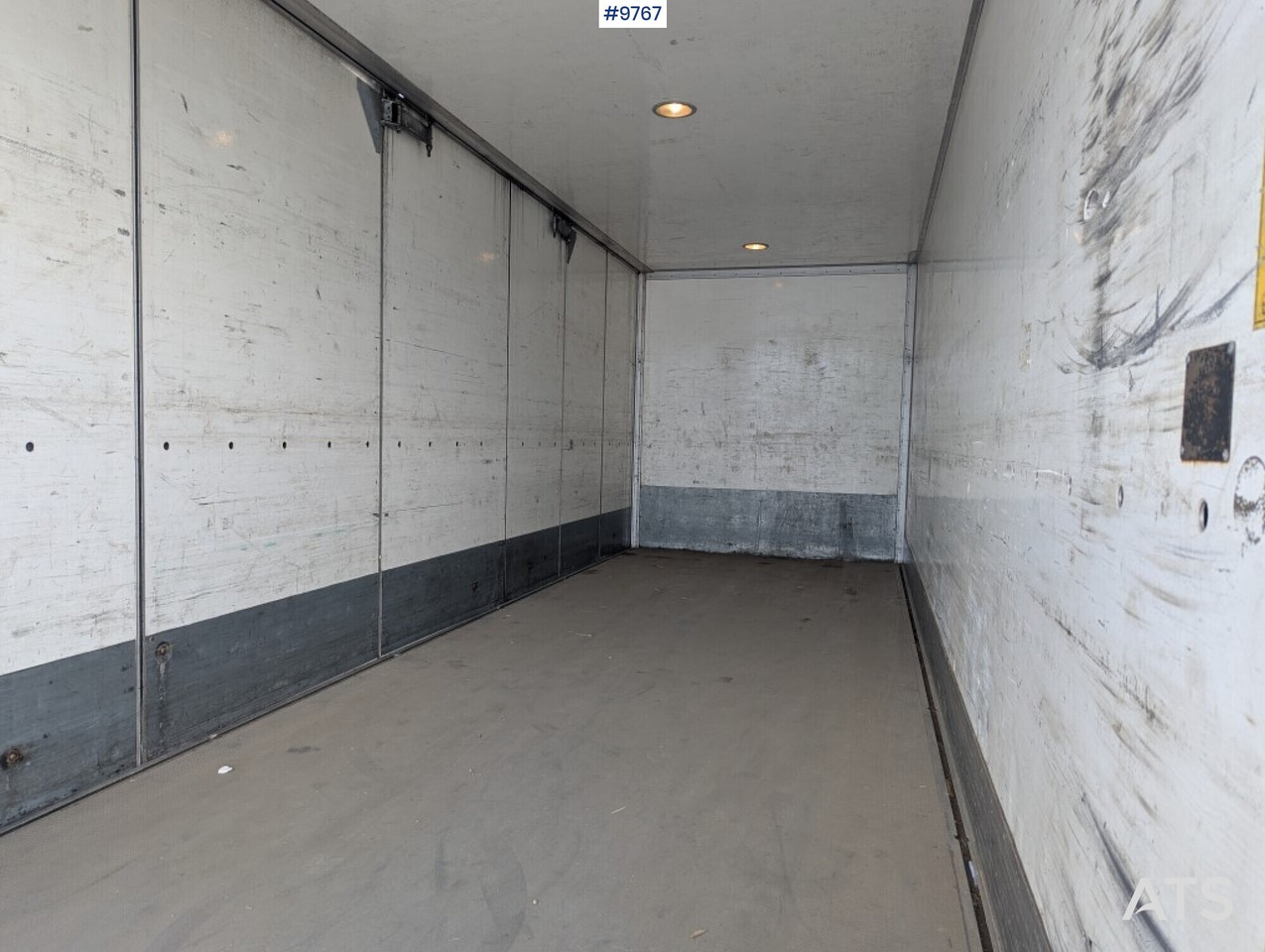 Box Truck Scania P320 4X2 with tail lift - Вантажівка з закритим кузовом: фото 5 Box Truck Scania P320 4X2 with tail lift - Вантажівка з закритим кузовом: фото 5