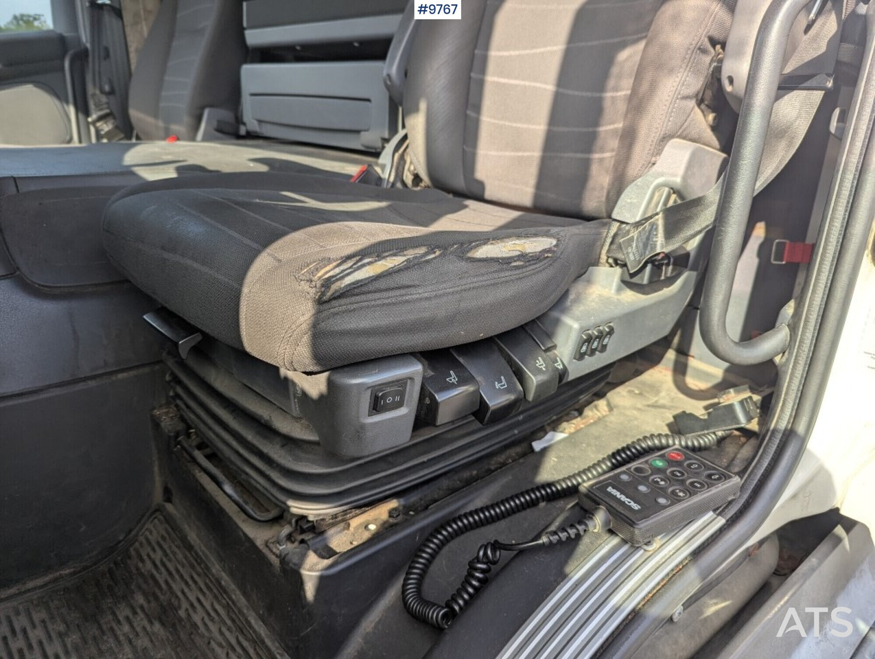 Вантажівка з закритим кузовом Box Truck Scania P320 4X2 with tail lift: фото 6