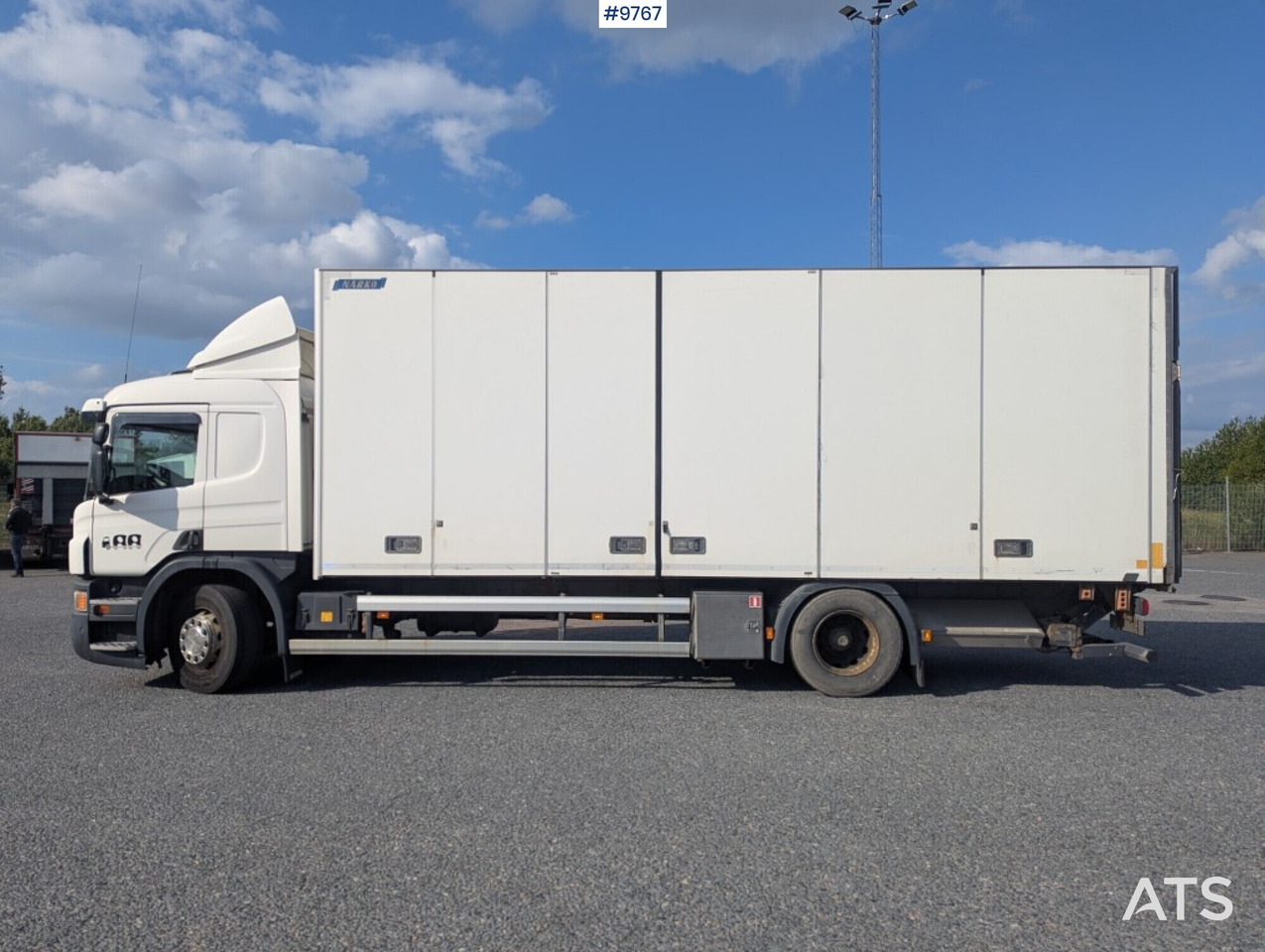 Вантажівка з закритим кузовом Box Truck Scania P320 4X2 with tail lift: фото 8