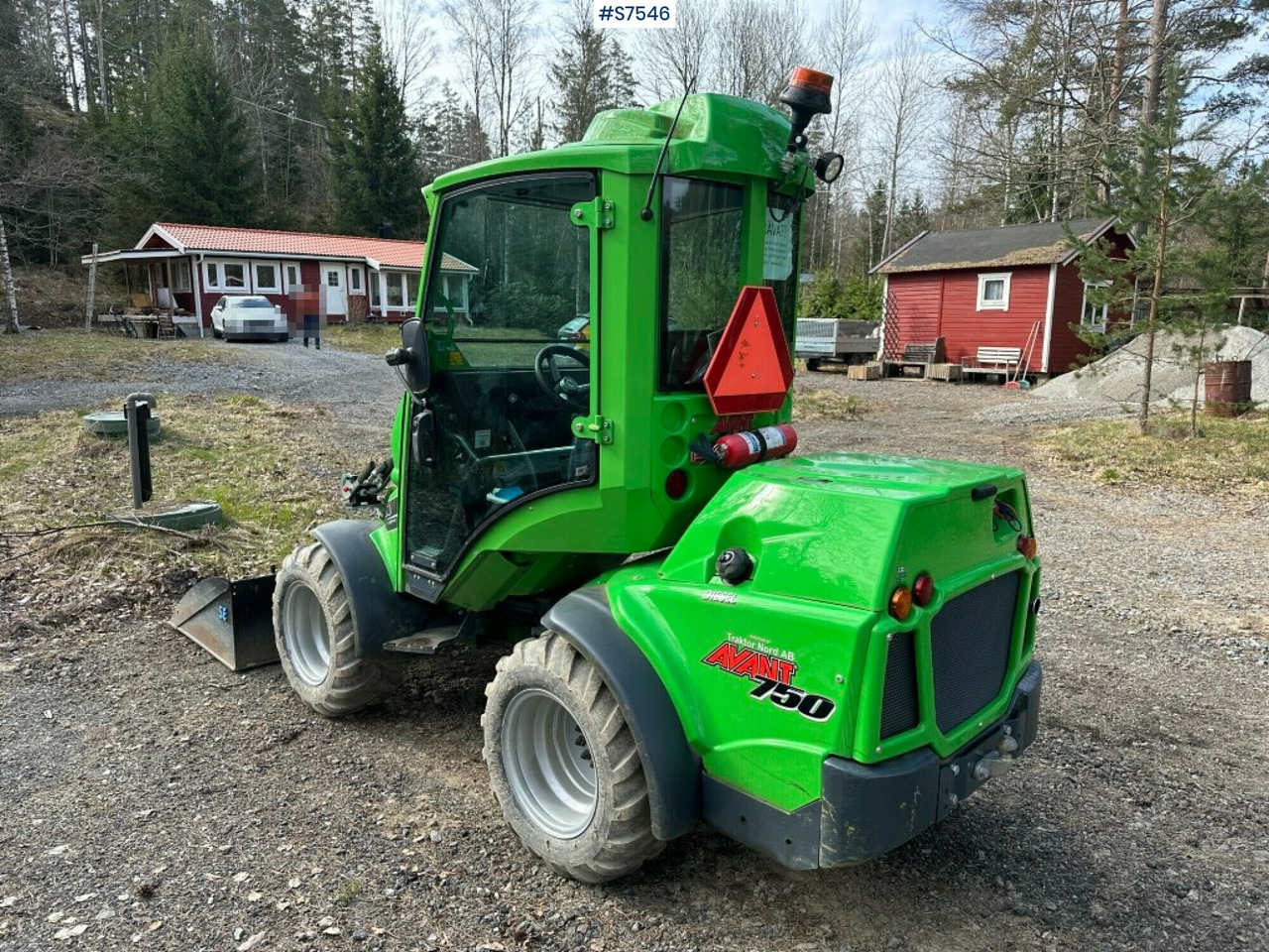 COMPACT LOADER, AVANT 750, WITH MANY TOOLS (SEE VIDEO) - Компактний фронтальний навантажувач: фото 3 COMPACT LOADER, AVANT 750, WITH MANY TOOLS (SEE VIDEO) - Компактний фронтальний навантажувач: фото 3