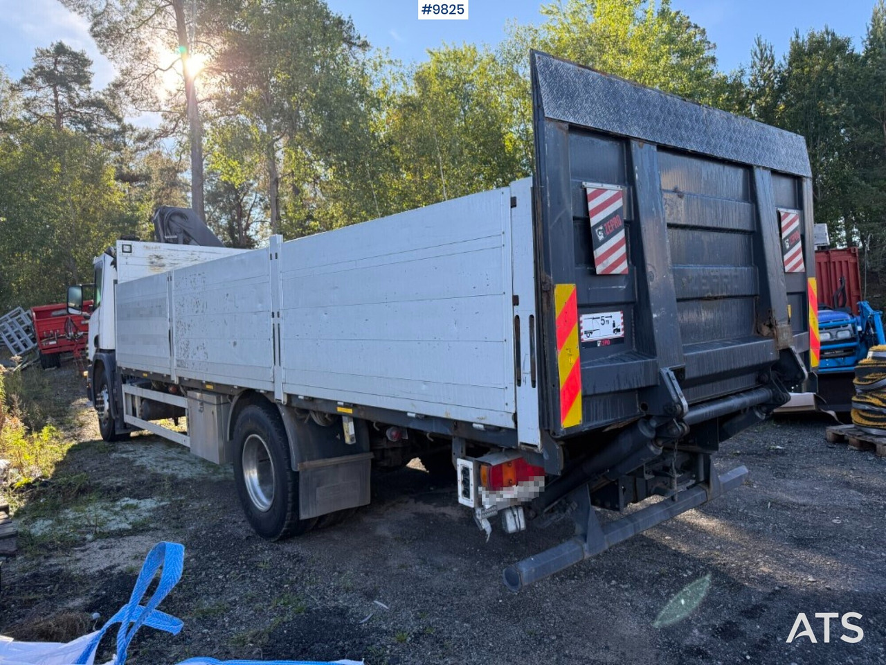 Crane truck Scania P94 230 with tail lift - Бортова вантажівка/ Платформа, Вантажівка з маніпулятором: фото 3 Crane truck Scania P94 230 with tail lift - Бортова вантажівка/ Платформа, Вантажівка з маніпулятором: фото 3