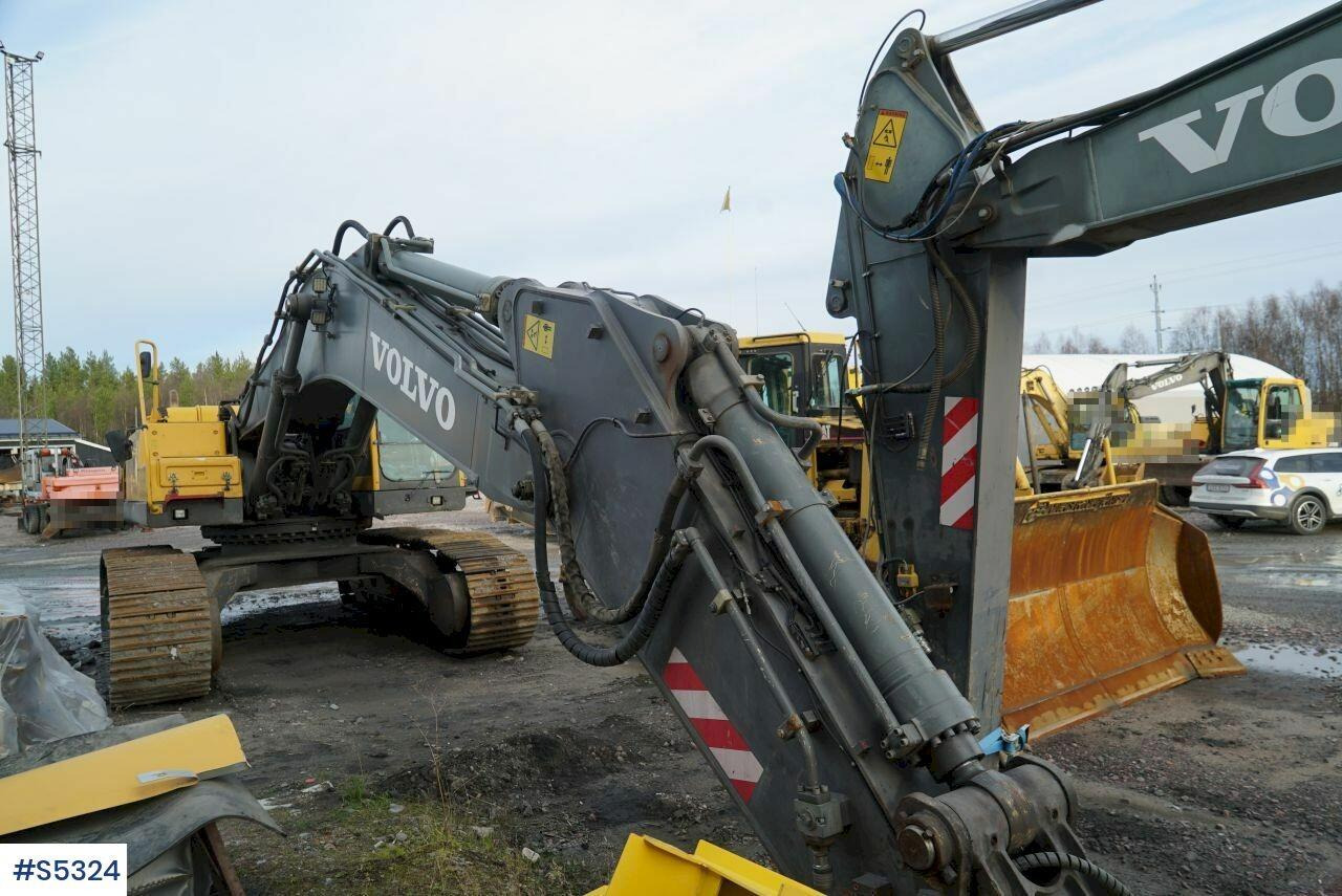 EXCAVATOR Volvo EC460BLC WITH BUCKET - Екскаватор: фото 4 EXCAVATOR Volvo EC460BLC WITH BUCKET - Екскаватор: фото 4