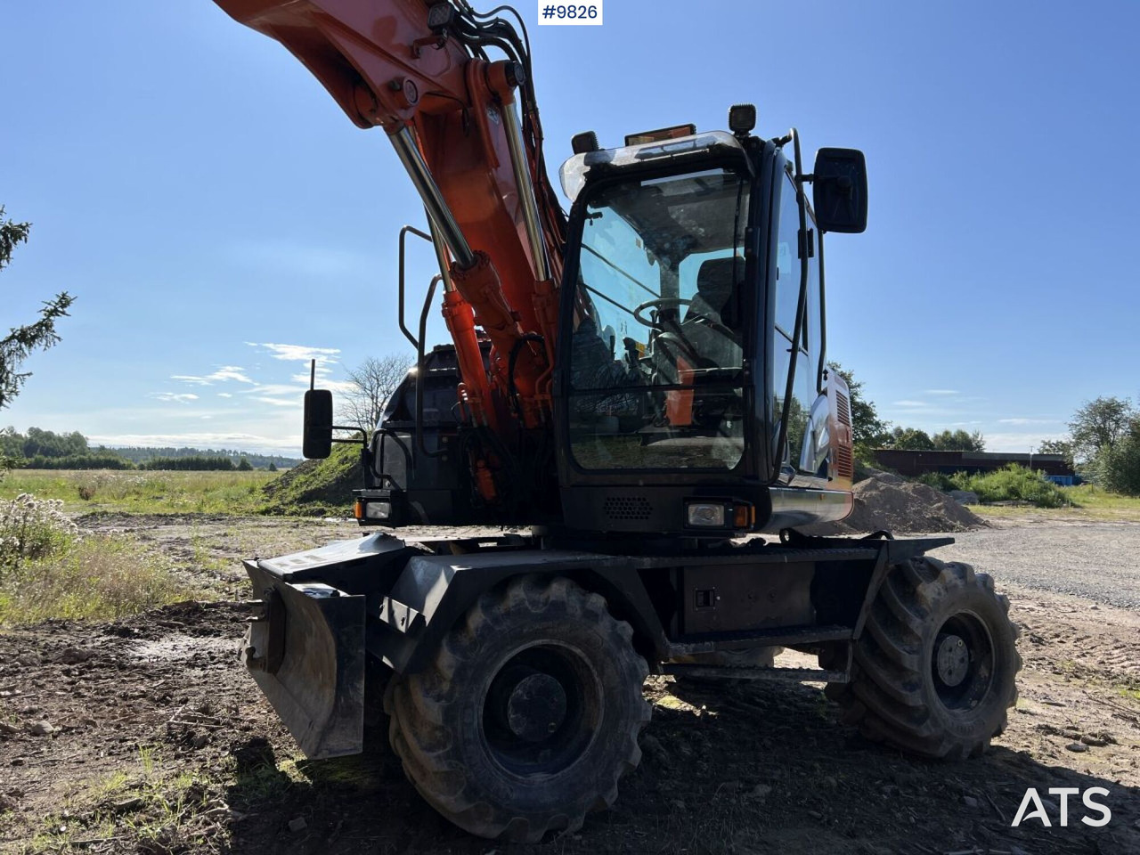 Hitachi ZX140 W-5B with rotor and planer bucket - Колісний екскаватор: фото 3 Hitachi ZX140 W-5B with rotor and planer bucket - Колісний екскаватор: фото 3