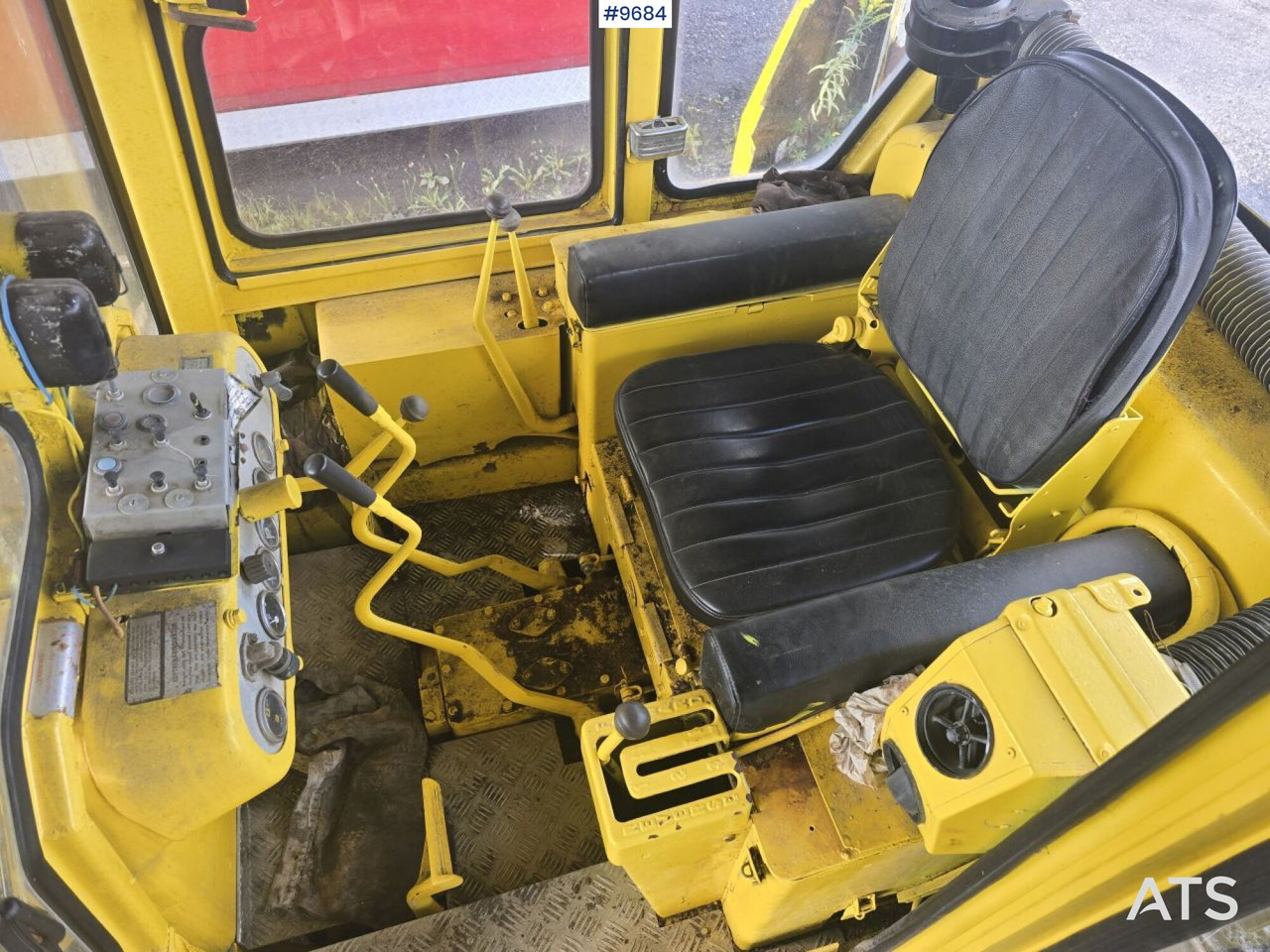 Crawler dozer CAT D4D LGP - Інша техніка: фото 5 Crawler dozer CAT D4D LGP - Інша техніка: фото 5