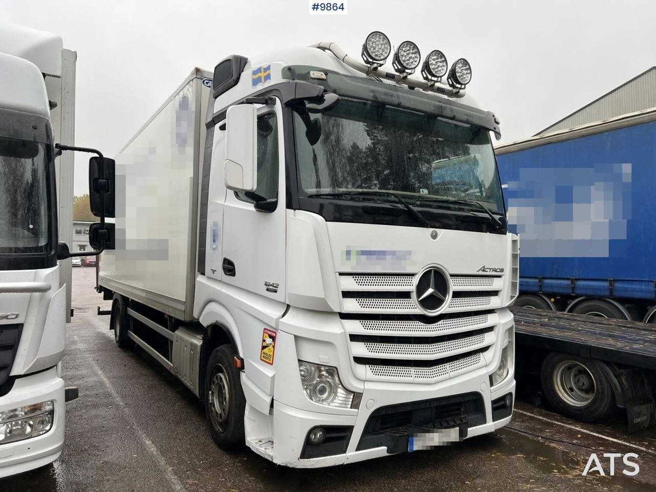 MERCEDES-BENZ ACTROS 963-0-A Box truck with tail lift - Вантажівка з закритим кузовом: фото 2 MERCEDES-BENZ ACTROS 963-0-A Box truck with tail lift - Вантажівка з закритим кузовом: фото 2