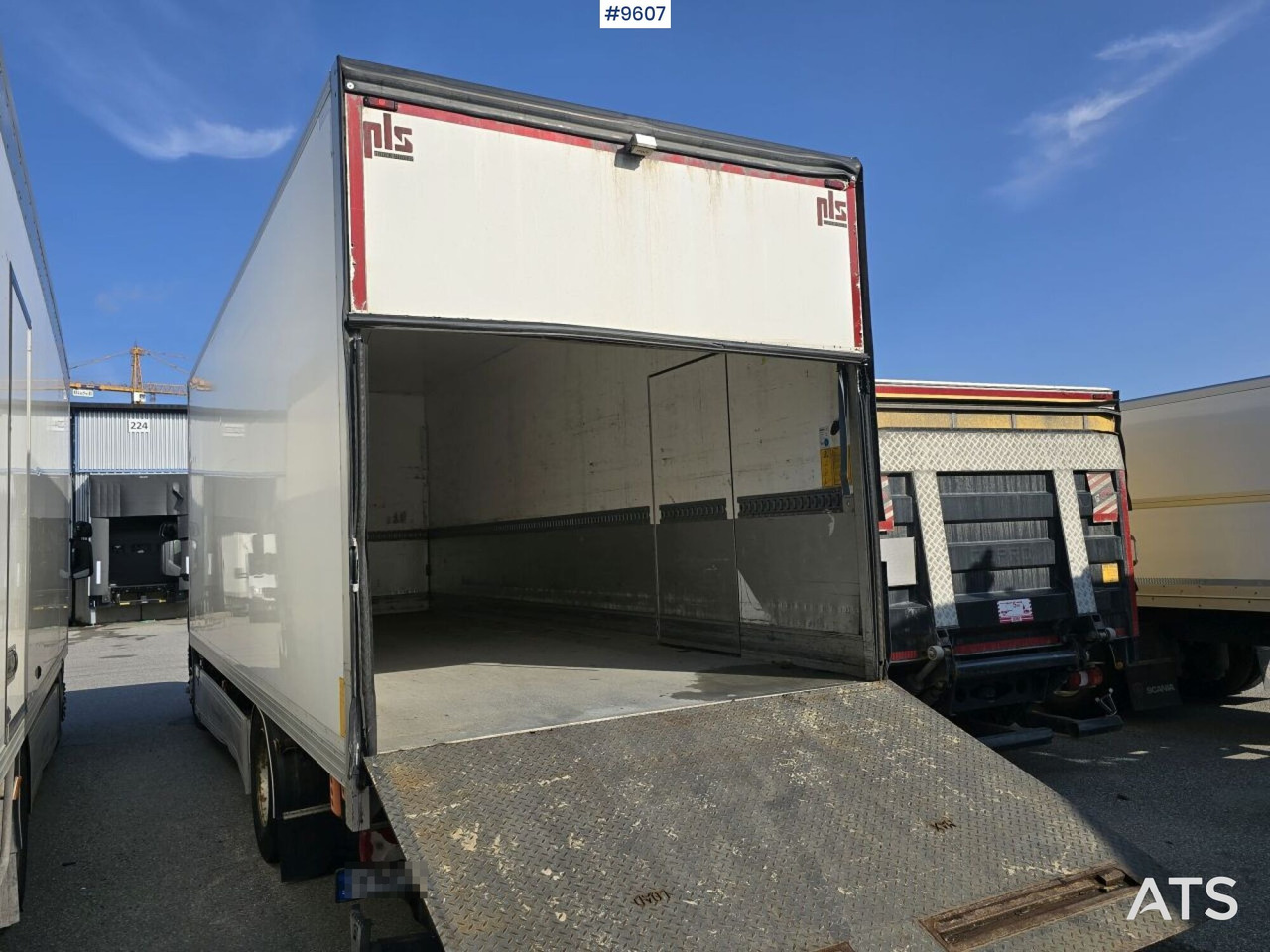 Scania P320 Skåpbil - Вантажівка з закритим кузовом: фото 3 Scania P320 Skåpbil - Вантажівка з закритим кузовом: фото 3