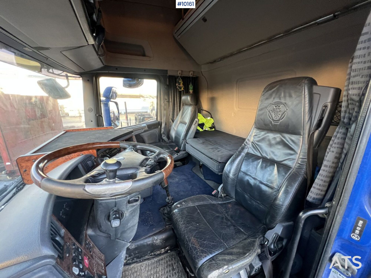 Scania R560 Box Truck with opening side - Вантажівка з закритим кузовом: фото 5 Scania R560 Box Truck with opening side - Вантажівка з закритим кузовом: фото 5