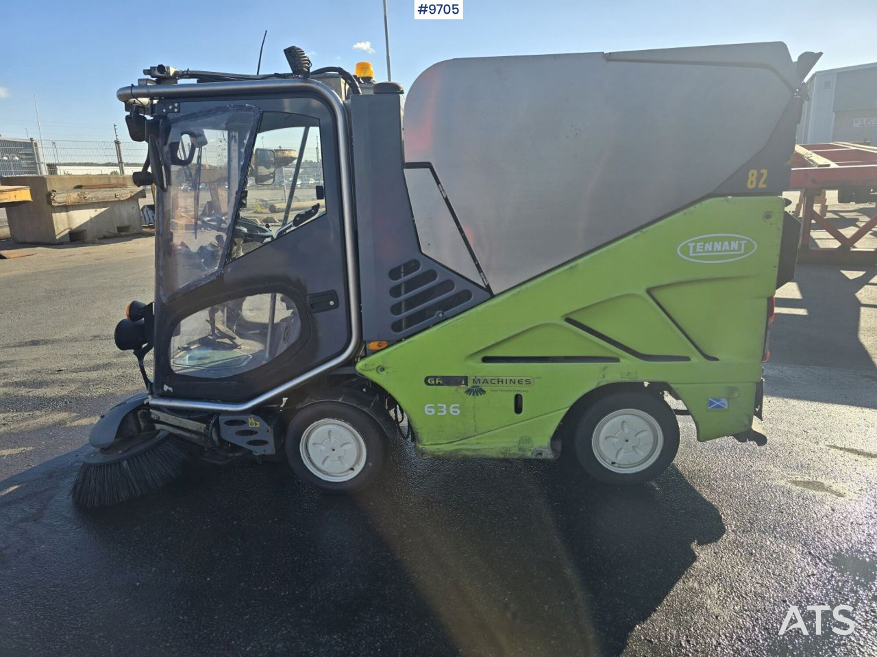 Sweeper - Tennant 636 (SEE VIDEO) - Підмітально-прибиральна машина: фото 2 Sweeper - Tennant 636 (SEE VIDEO) - Підмітально-прибиральна машина: фото 2