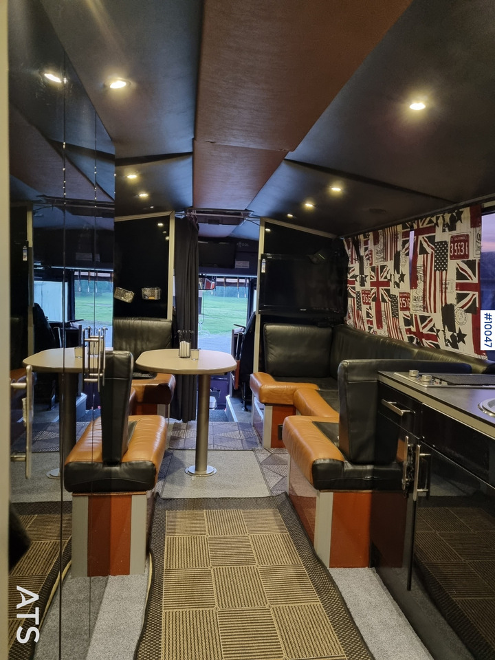 VOLVO B10M-70B Motorhome / Snowmobile bus with rear lift - Кастенваген: фото 4 VOLVO B10M-70B Motorhome / Snowmobile bus with rear lift - Кастенваген: фото 4