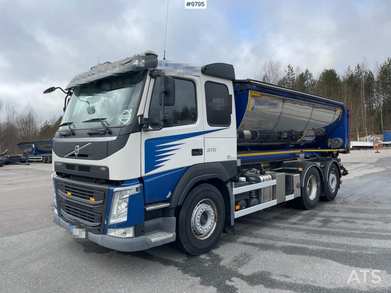 Volvo FM 370 6X2 Spreader truck - Самоскид вантажівка: фото 1 Volvo FM 370 6X2 Spreader truck - Самоскид вантажівка: фото 1