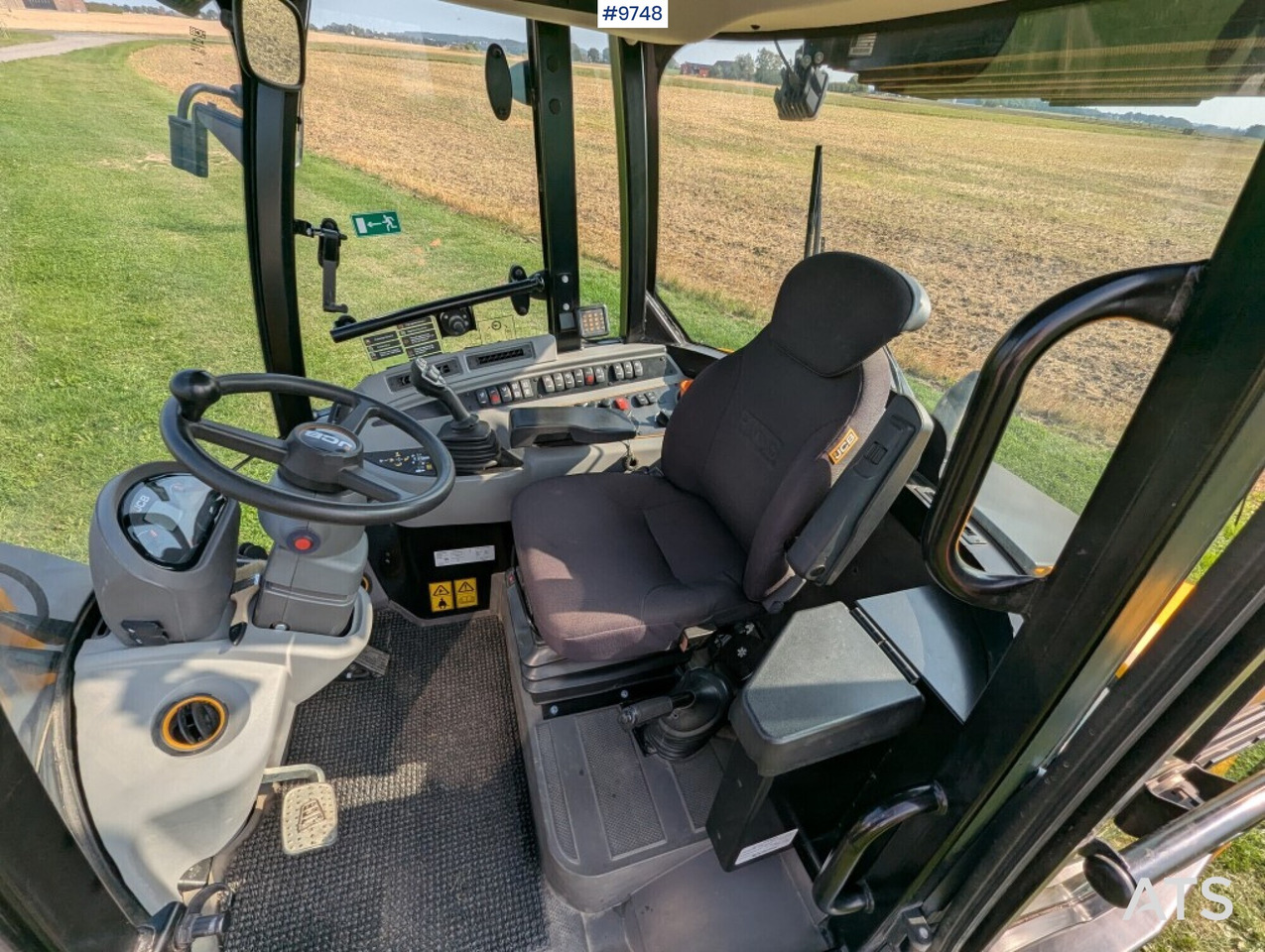 Wheel loader JCB 409 Stage V Nordic Edition 40km/h with attachments - Колісний навантажувач: фото 5 Wheel loader JCB 409 Stage V Nordic Edition 40km/h with attachments - Колісний навантажувач: фото 5