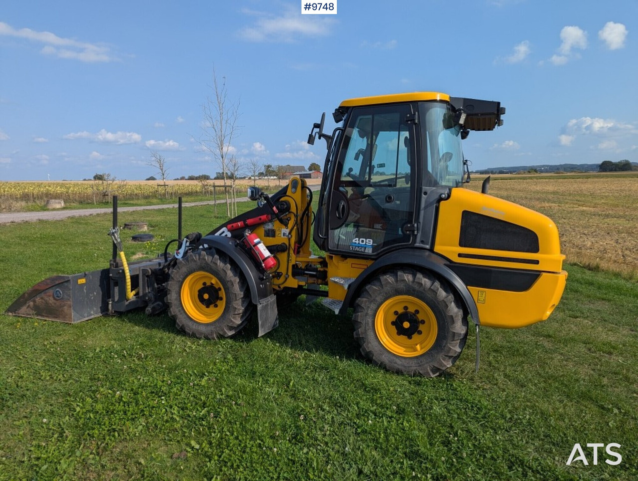 Wheel loader JCB 409 Stage V Nordic Edition 40km/h with attachments - Колісний навантажувач: фото 4 Wheel loader JCB 409 Stage V Nordic Edition 40km/h with attachments - Колісний навантажувач: фото 4