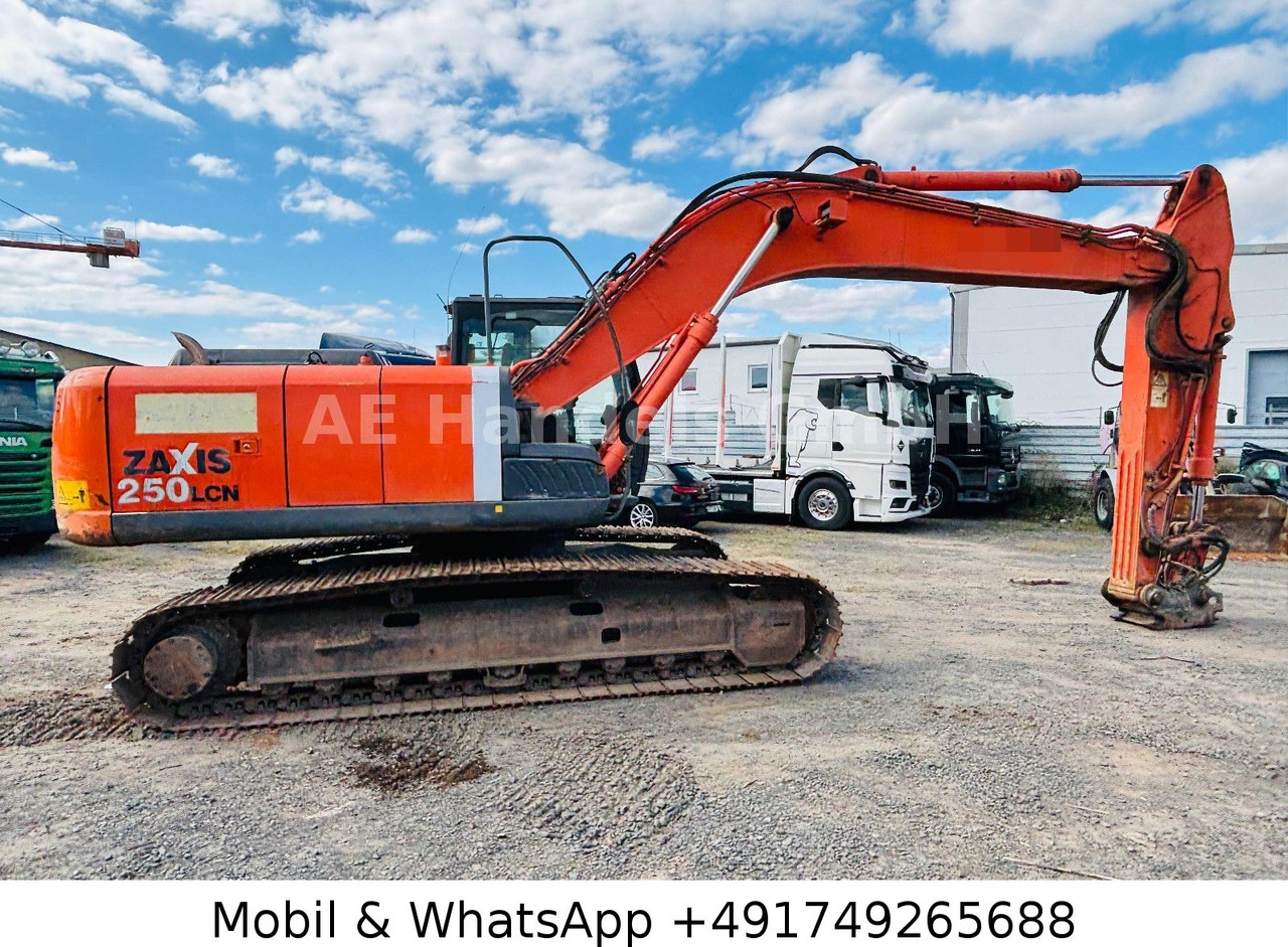 Hitachi ZX250LCN-3 *16.800 STD/Monoausleger/OilQuick - Гусеничний екскаватор: фото 3 Hitachi ZX250LCN-3 *16.800 STD/Monoausleger/OilQuick - Гусеничний екскаватор: фото 3