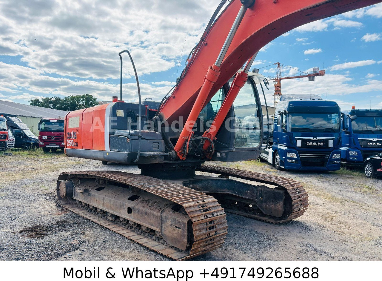 Hitachi ZX250LCN-3 *16.800 STD/Monoausleger/OilQuick - Гусеничний екскаватор: фото 2 Hitachi ZX250LCN-3 *16.800 STD/Monoausleger/OilQuick - Гусеничний екскаватор: фото 2