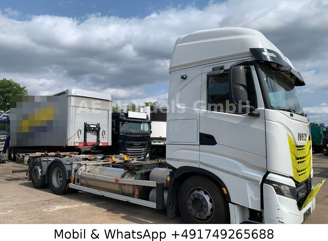 Iveco S-Way 460 LNG BDF 6x2 *Retarder/Lenk+Lift/AHK - Контейнеровоз/ Змінний кузов вантажівка: фото 2 Iveco S-Way 460 LNG BDF 6x2 *Retarder/Lenk+Lift/AHK - Контейнеровоз/ Змінний кузов вантажівка: фото 2
