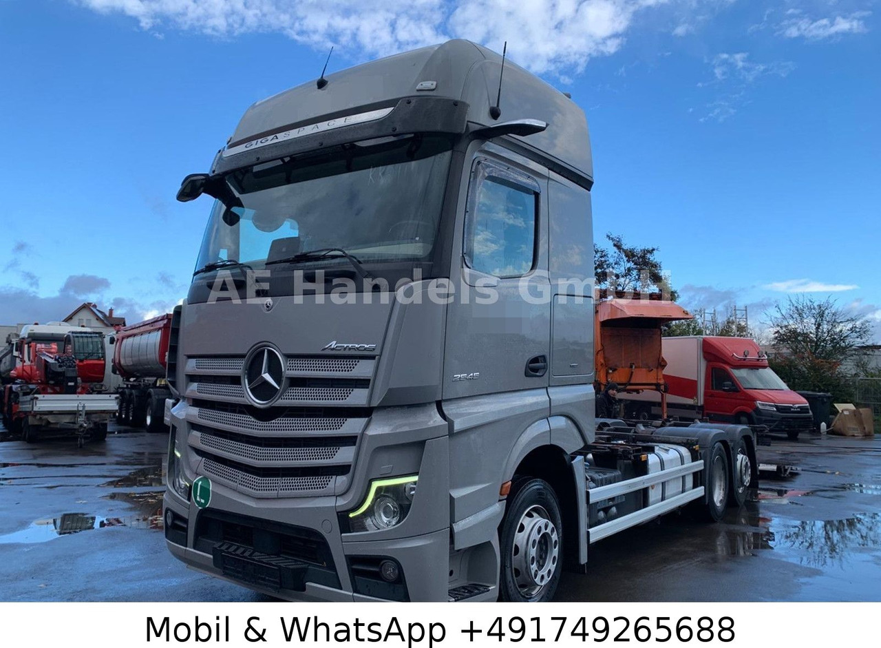 Mercedes-Benz Actros V 2545 GigaSpace BDF LL*Retarder/LBW/L+L - Контейнеровоз/ Змінний кузов вантажівка: фото 1 Mercedes-Benz Actros V 2545 GigaSpace BDF LL*Retarder/LBW/L+L - Контейнеровоз/ Змінний кузов вантажівка: фото 1