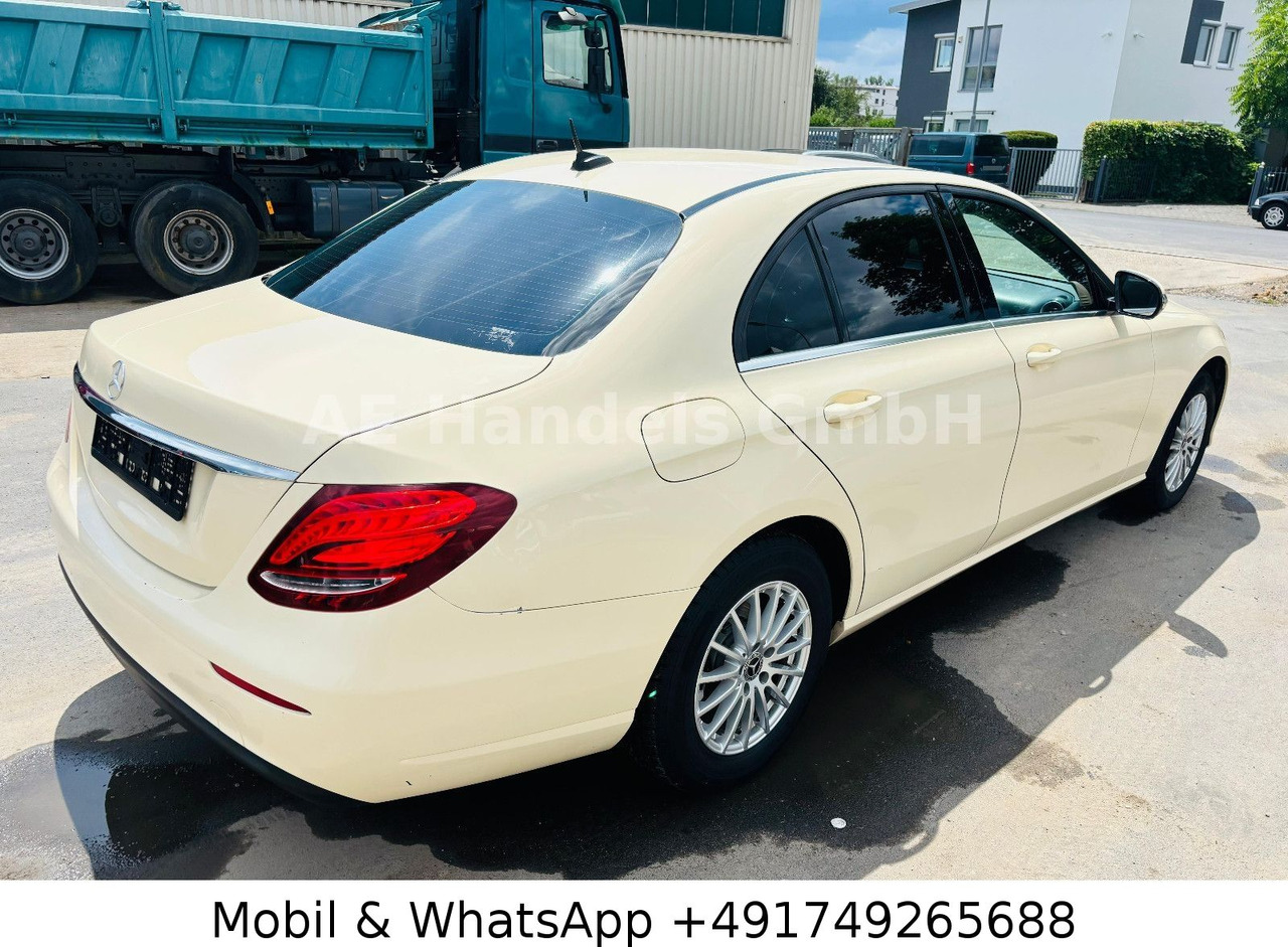Mercedes-Benz E 220 d *Leder / Sitzheizung / Tempomat - Седан: фото 3 Mercedes-Benz E 220 d *Leder / Sitzheizung / Tempomat - Седан: фото 3