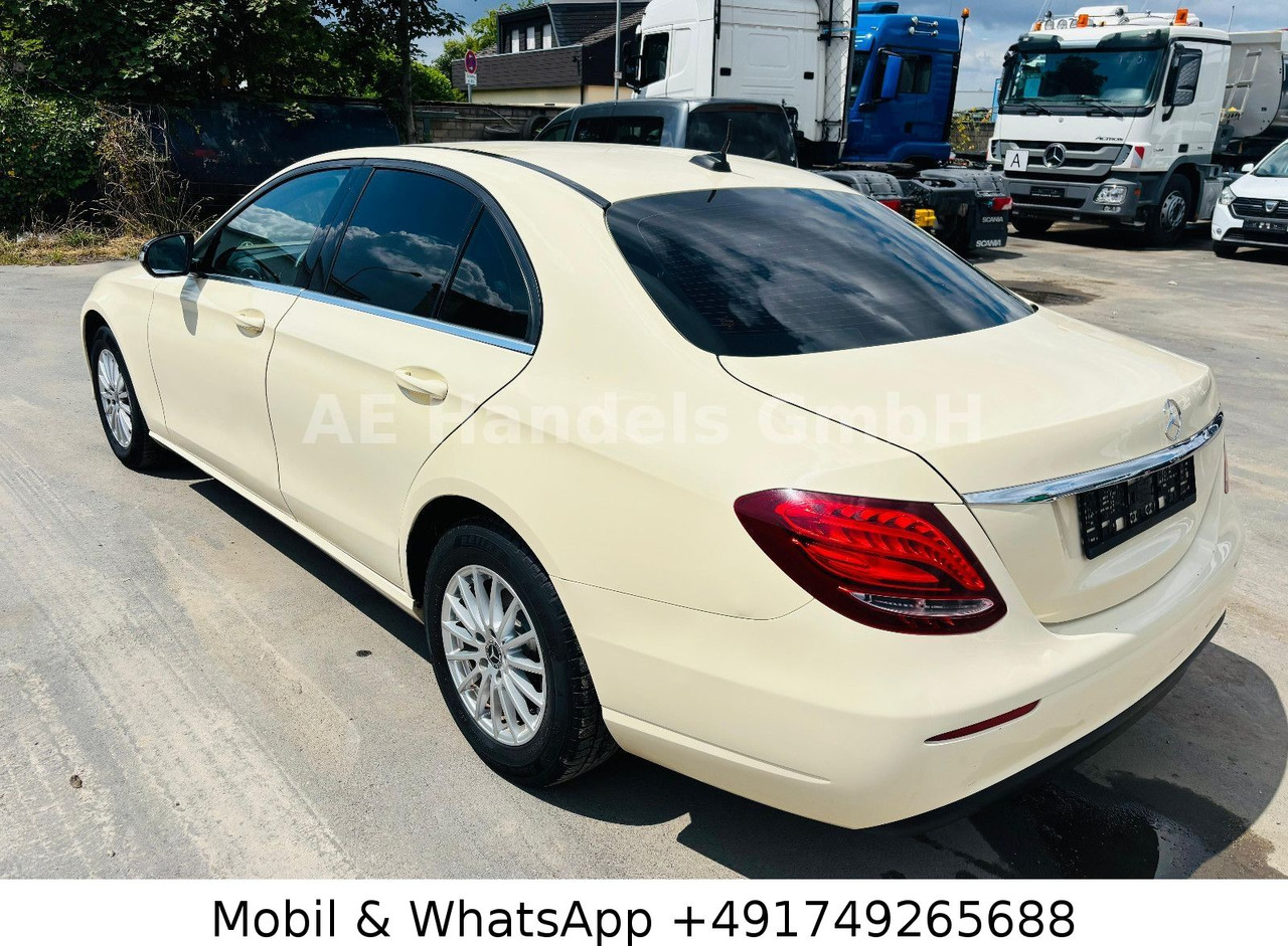 Mercedes-Benz E 220 d *Leder / Sitzheizung / Tempomat - Седан: фото 5 Mercedes-Benz E 220 d *Leder / Sitzheizung / Tempomat - Седан: фото 5