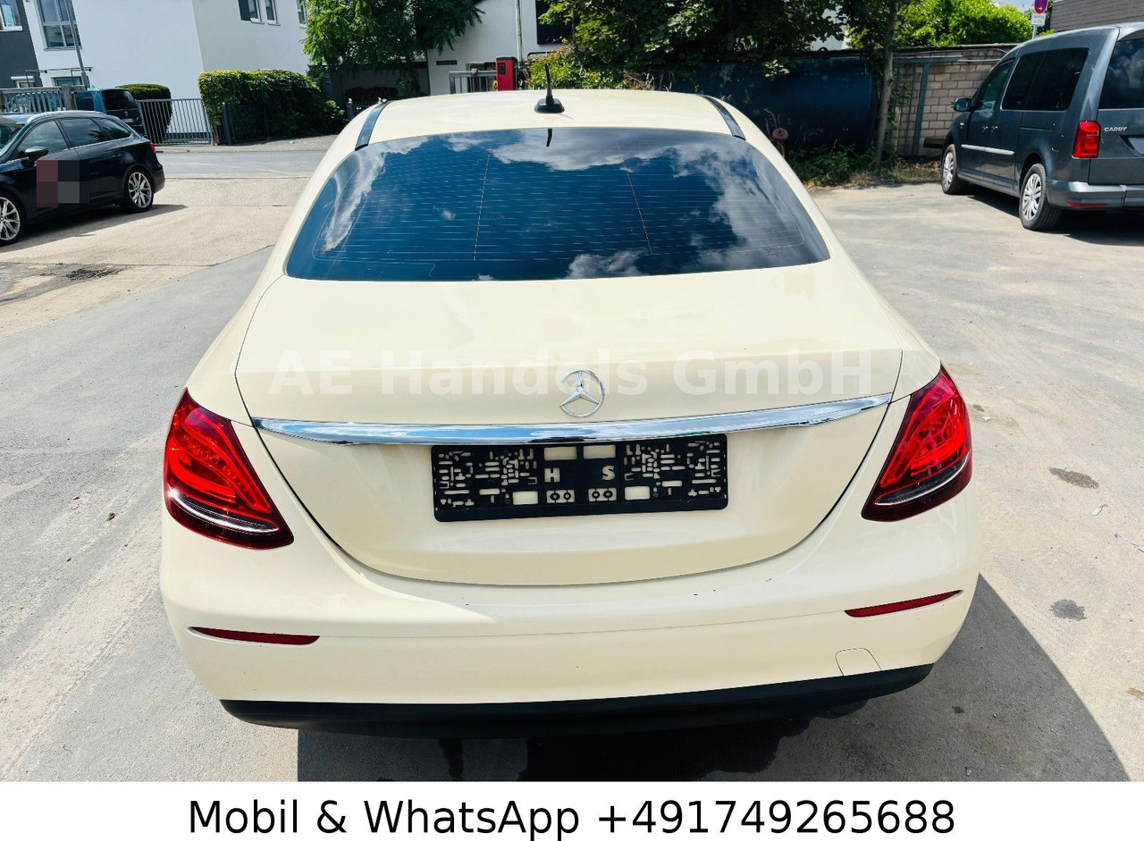 Mercedes-Benz E 220 d *Leder / Sitzheizung / Tempomat - Седан: фото 4 Mercedes-Benz E 220 d *Leder / Sitzheizung / Tempomat - Седан: фото 4