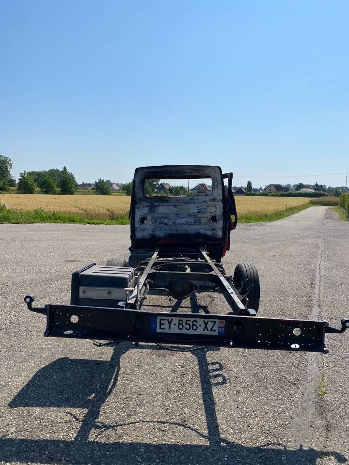 Iveco DAILY 33S12 / 2.3D 115 - Суцільнометалевий фургон: фото 5 Iveco DAILY 33S12 / 2.3D 115 - Суцільнометалевий фургон: фото 5