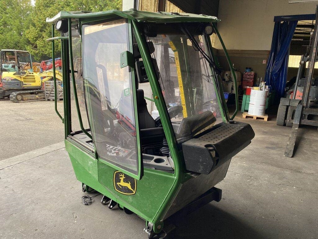 John Deere SERIE 10 - Кабіна в категорії Вантажівки: фото 1 John Deere SERIE 10 - Кабіна в категорії Вантажівки: фото 1