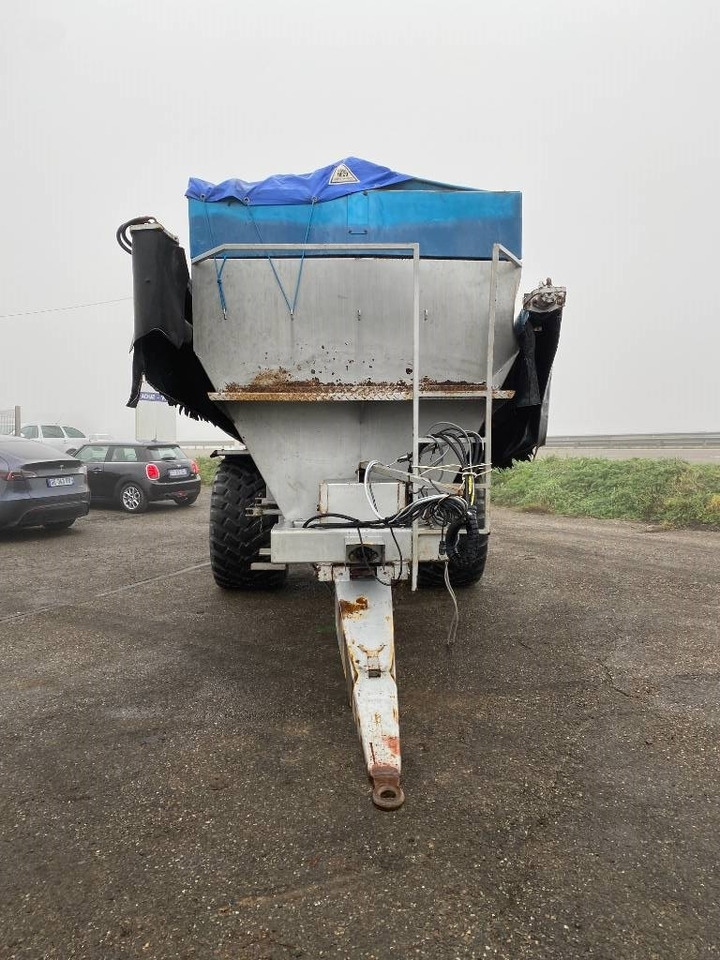 MDM RE 813 Origine Française endommagé - Техніка для внесення добрив: фото 2 MDM RE 813 Origine Française endommagé - Техніка для внесення добрив: фото 2