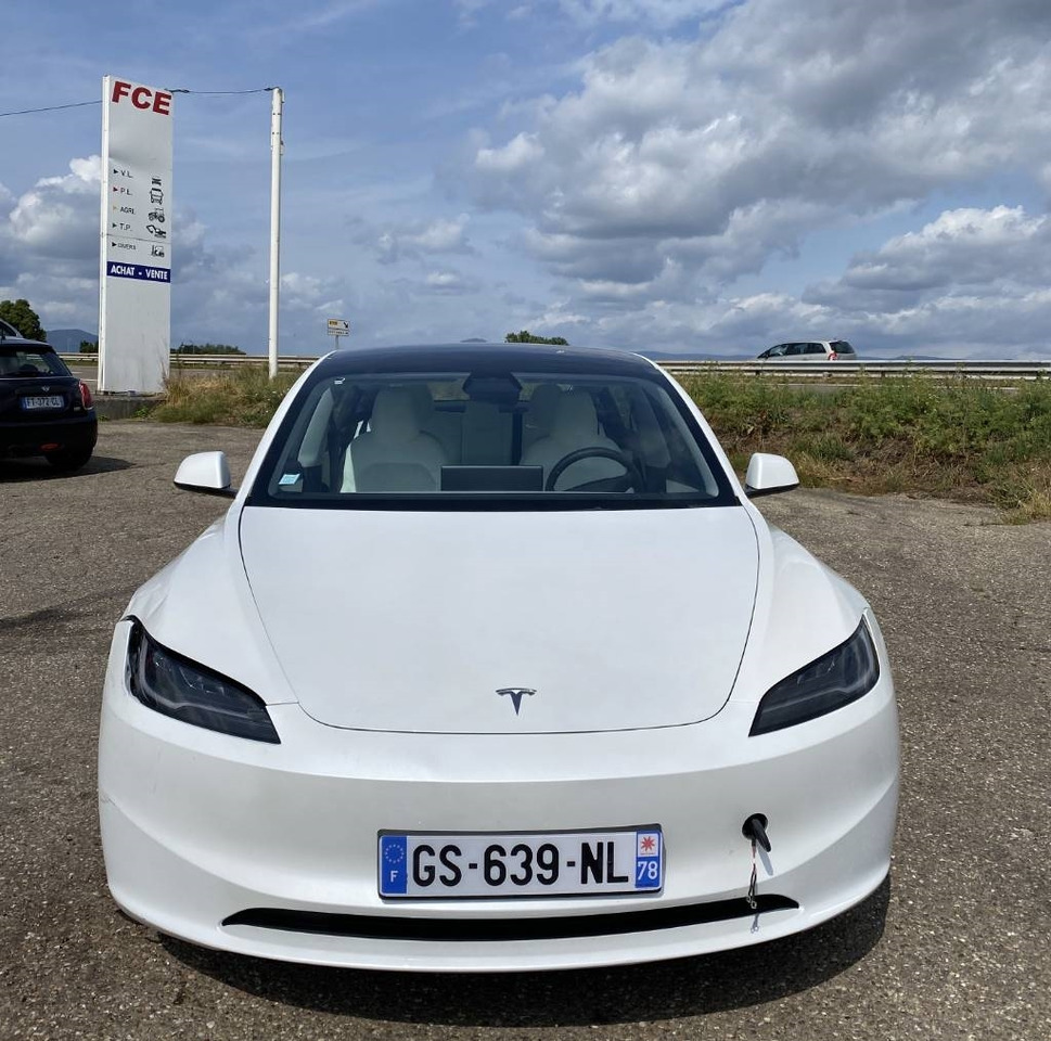 Tesla MODEL 3 5YJ3 Carte Grise Française endommagée - Легковий автомобіль: фото 2 Tesla MODEL 3 5YJ3 Carte Grise Française endommagée - Легковий автомобіль: фото 2