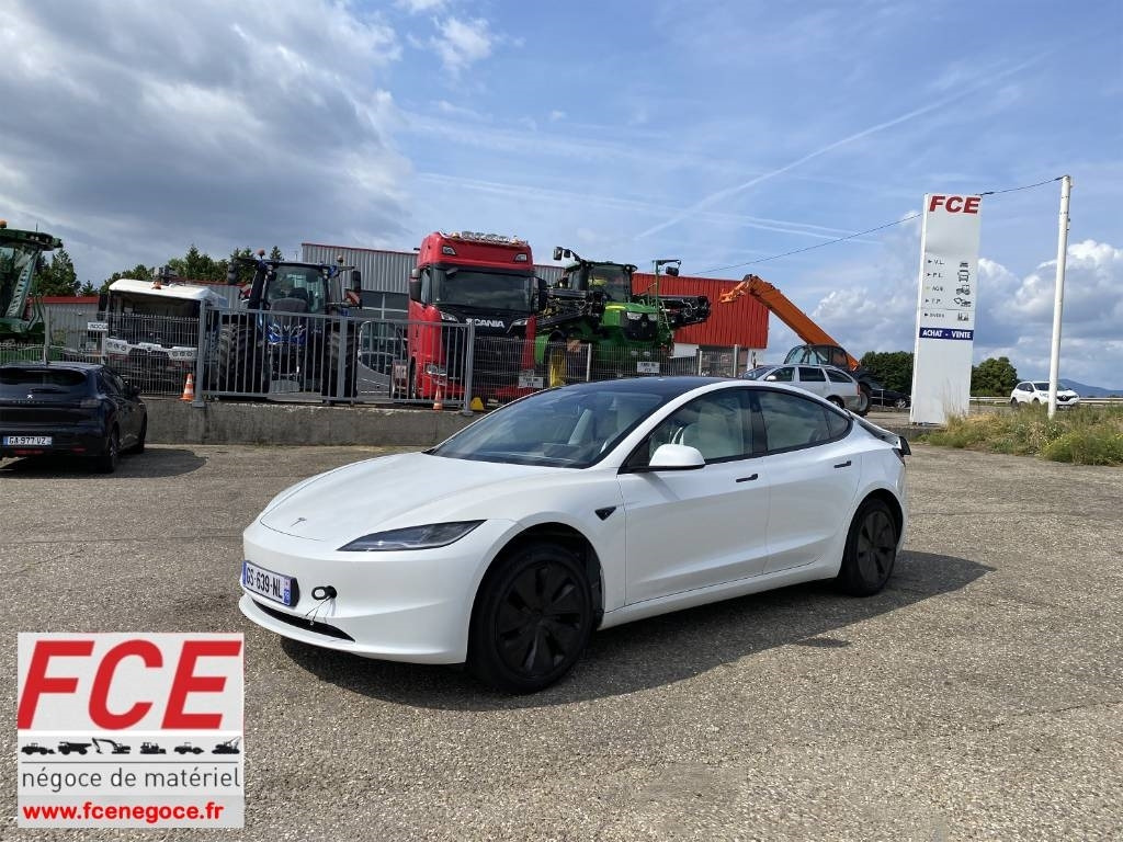 Tesla MODEL 3 5YJ3 Carte Grise Française endommagée - Легковий автомобіль: фото 1 Tesla MODEL 3 5YJ3 Carte Grise Française endommagée - Легковий автомобіль: фото 1