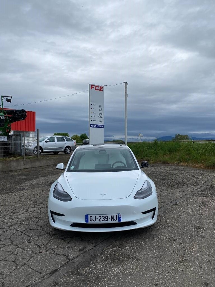 Tesla MODEL 3 5YJ3 - Rwd-Carte Grise Française endommagé - Легковий автомобіль: фото 2 Tesla MODEL 3 5YJ3 - Rwd-Carte Grise Française endommagé - Легковий автомобіль: фото 2