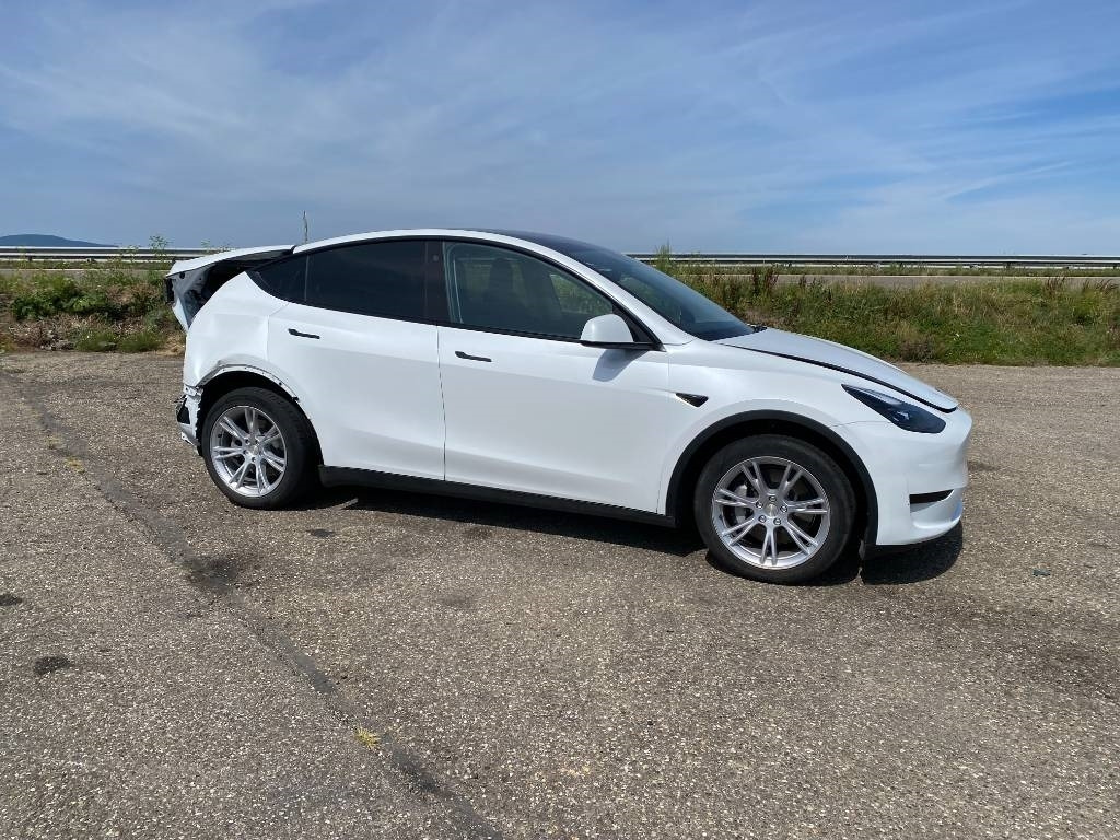 Tesla Model Y RWD / Origine Française endommagée - Легковий автомобіль: фото 3 Tesla Model Y RWD / Origine Française endommagée - Легковий автомобіль: фото 3