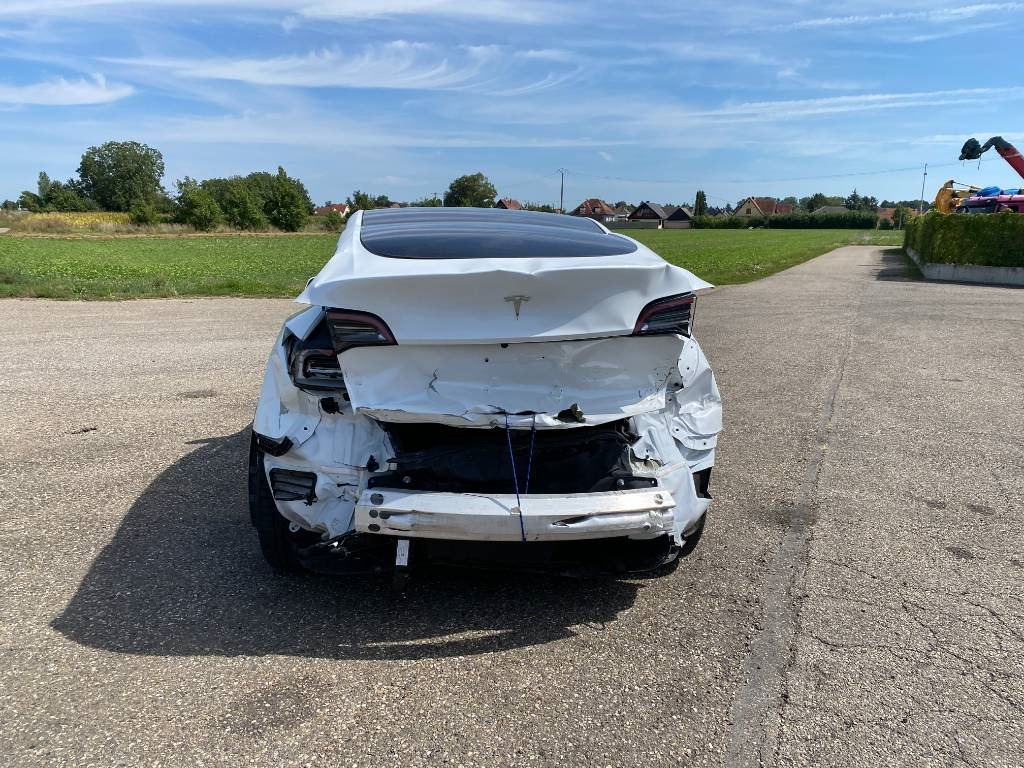 Tesla Model Y RWD / Origine Française endommagée - Легковий автомобіль: фото 5 Tesla Model Y RWD / Origine Française endommagée - Легковий автомобіль: фото 5